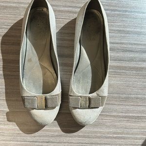 Salvatore Ferragamo Silver/Gray textured ballet flats